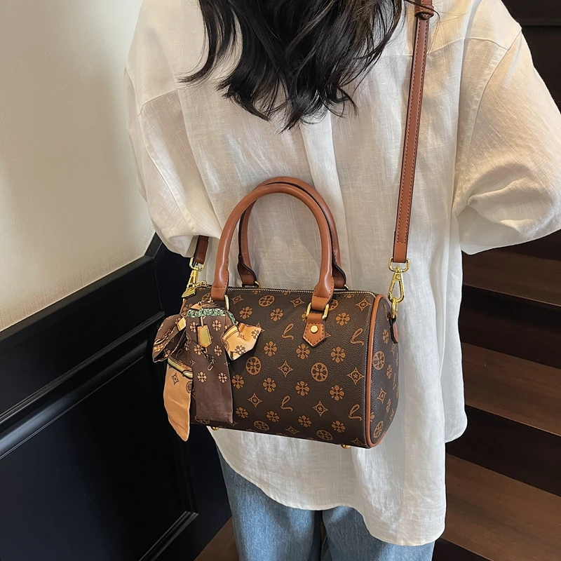 Luxury Lifestyle Handbags - Elegante Borsa a Spalla in Pelle