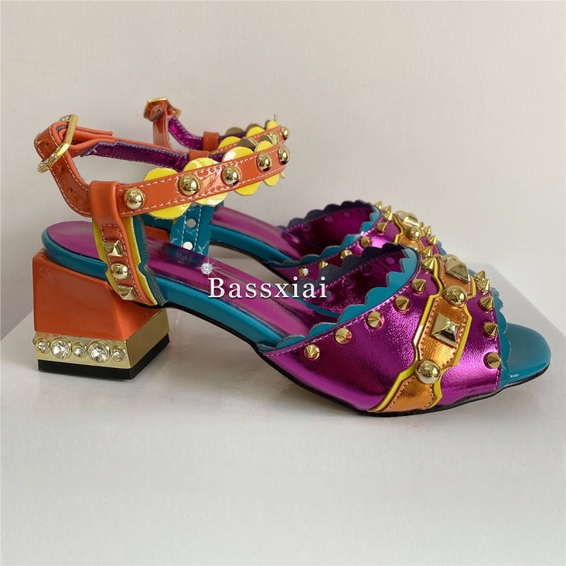 Luxury Rivet T-Strap Sandals W - Luxury Lifestyle Shoes recensione e prezzo